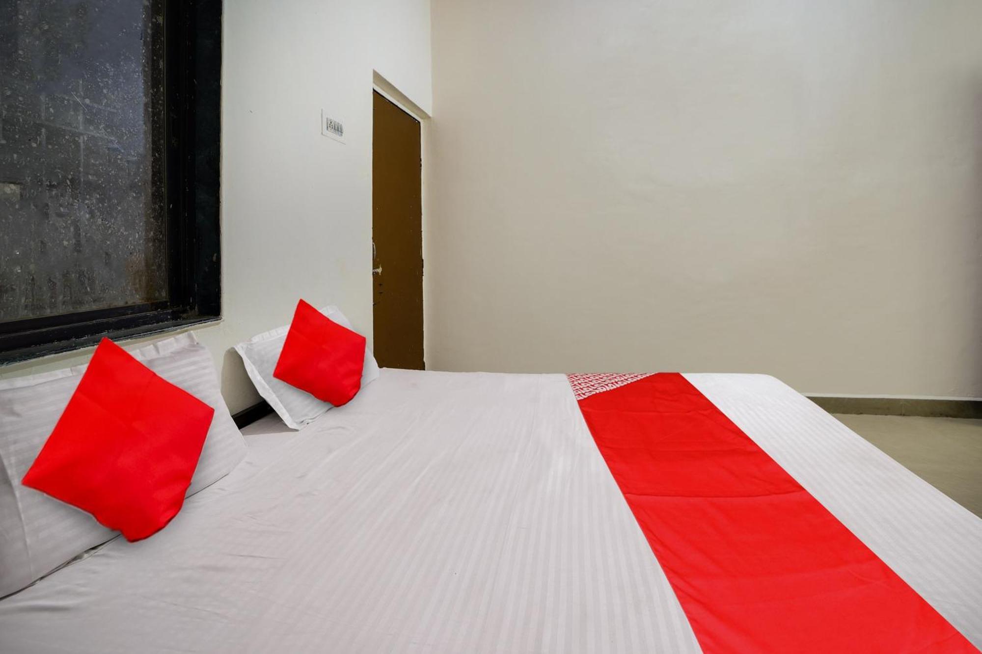 Oyo Flagship Hotel The Grand Lotus 奥兰加巴德 外观 照片